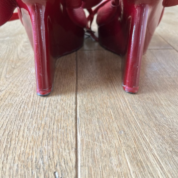 SKY cherry red size 11 platform sandal - Picture 7 of 10